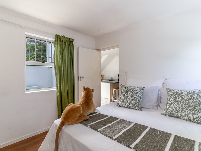 2-Bedroom Duplex Apartment to Rent in the Historic Piano Factory, Wellington - Photo 9