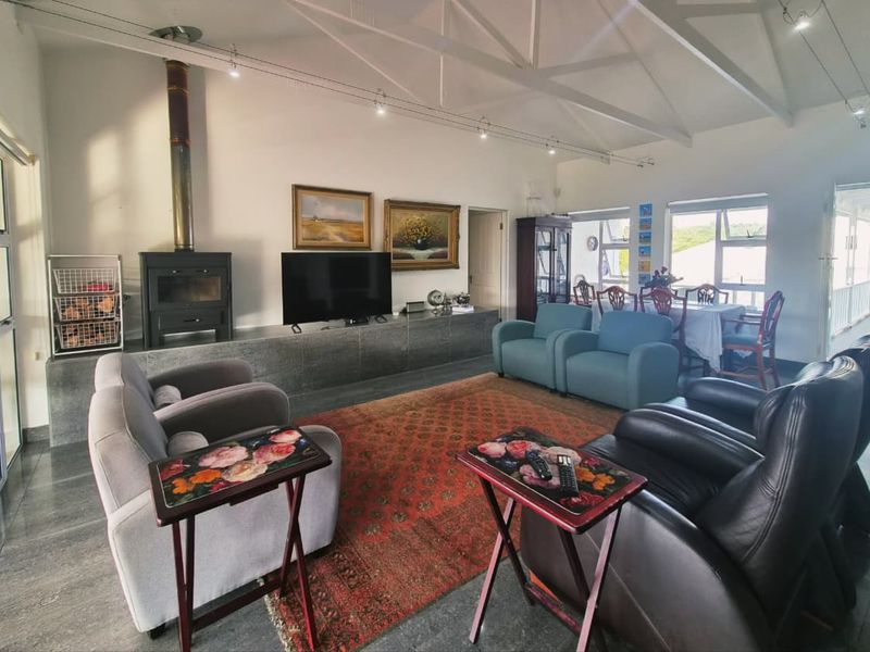 Views, Privacy & Coastal Charm - Photo 10