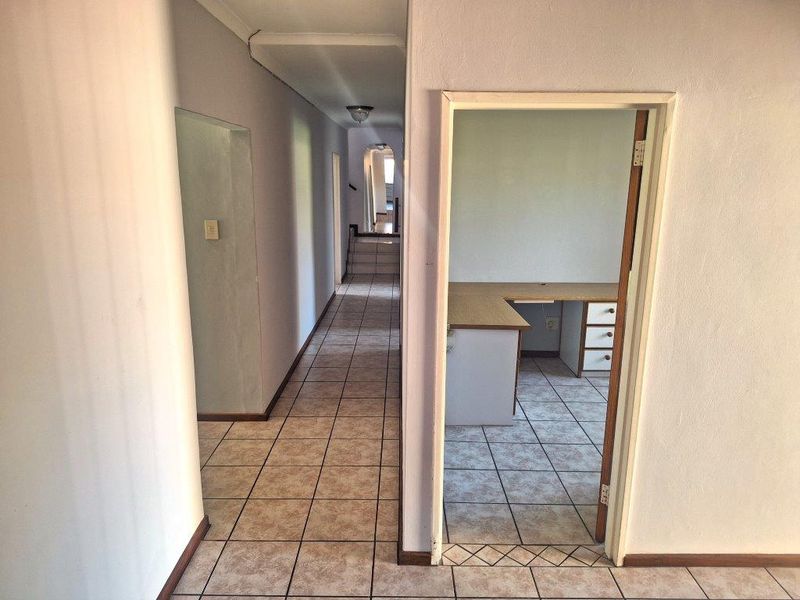 Extra-large family home to let in Winterhoek Park! - Photo 7