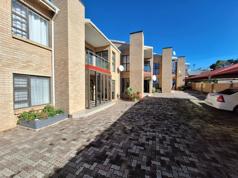 Modern, Comfortable Ground-Floor Apartment for Sale - Photo 2