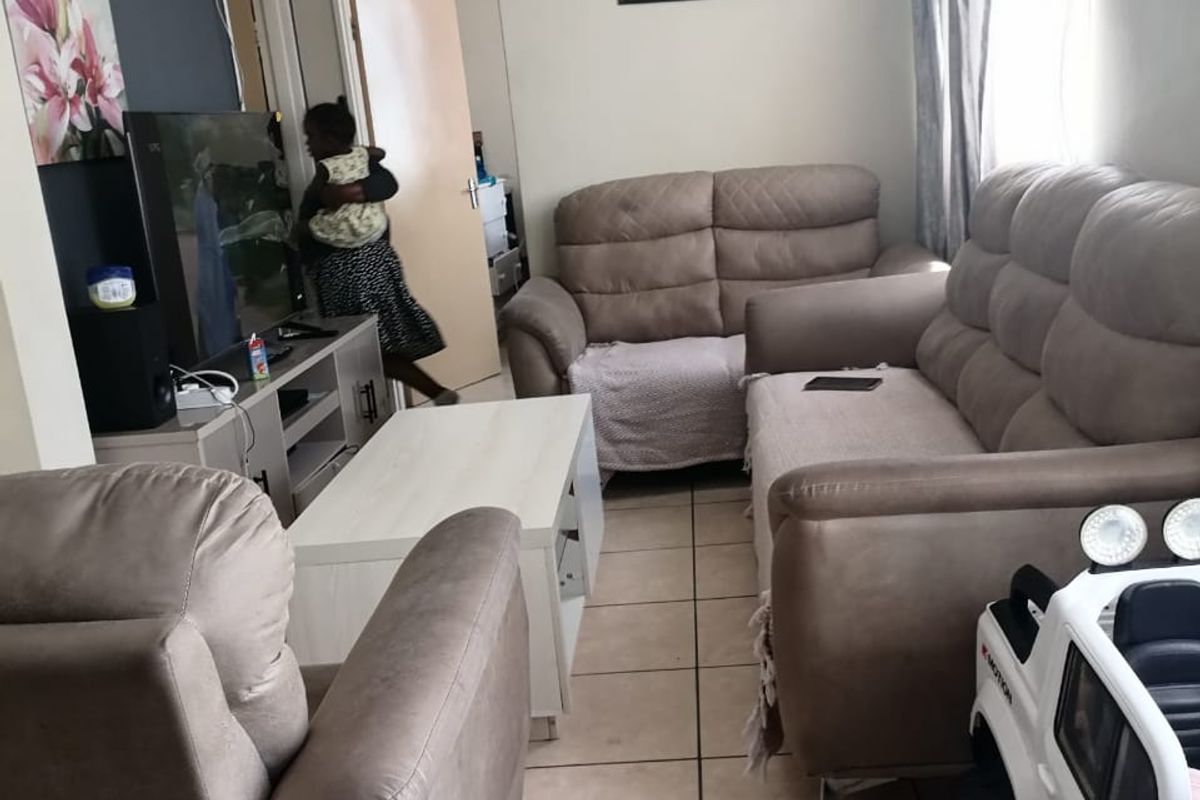 3 Bedrooms for sale - Photo 3