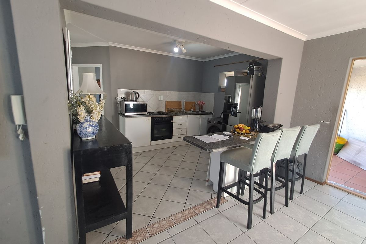 Stunning 2-Bedroom Townhouse for Sale in Winchester Hills - Photo 4