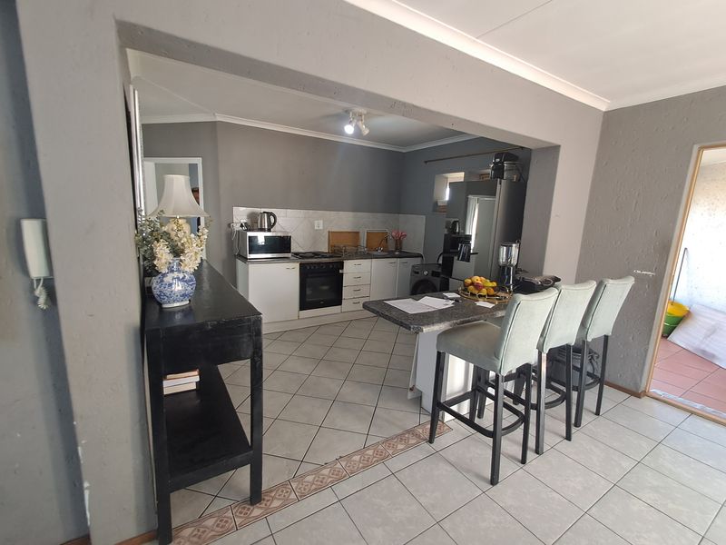 Stunning 2-Bedroom Townhouse for Sale in Winchester Hills - Photo 4