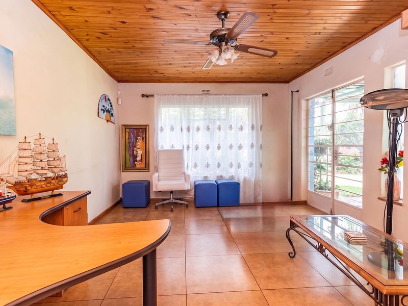 Amazing Best Views , Large Yard Needs Love -Non Distressed Auction - Photo 10