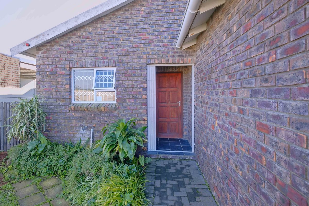 Easy Family Living Starts Here - Photo 4