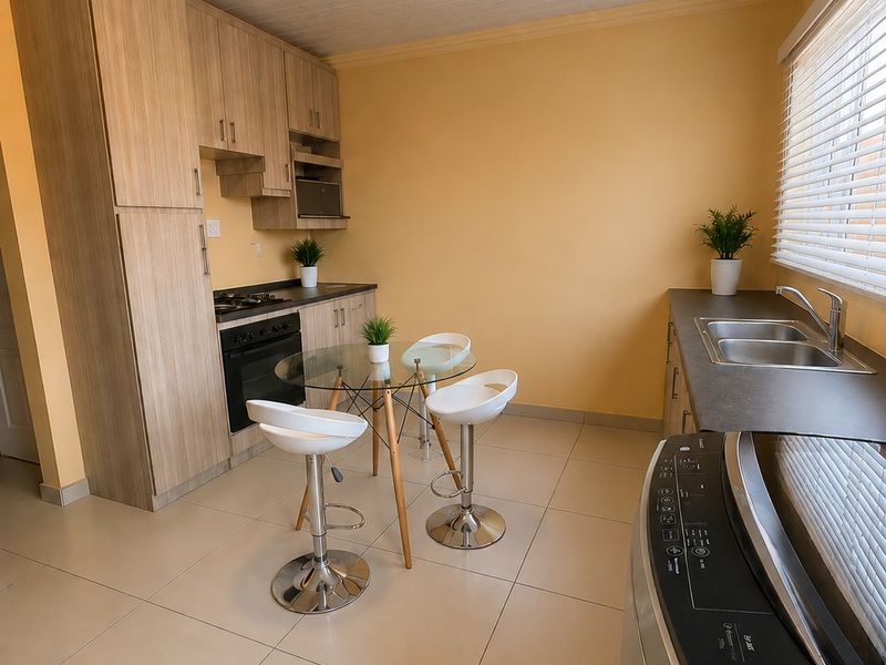 EXCLUSIVE MANDATE!!! ON A remarkable stylish home for a family looking to settle! - Photo 5