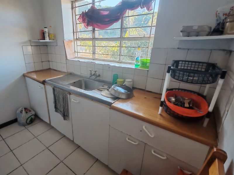 SPACIOUS ONE BEDROOM APARTMENT - Photo 5