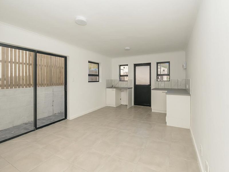 GROUND FLOOR | 2 BEDROOM UNIT | SEA BREEZE VILLAGE - Photo 2