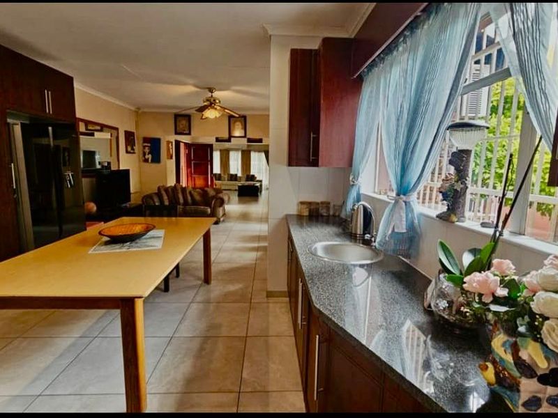 Beautiful property in Cashan, Look no further!! - Photo 3