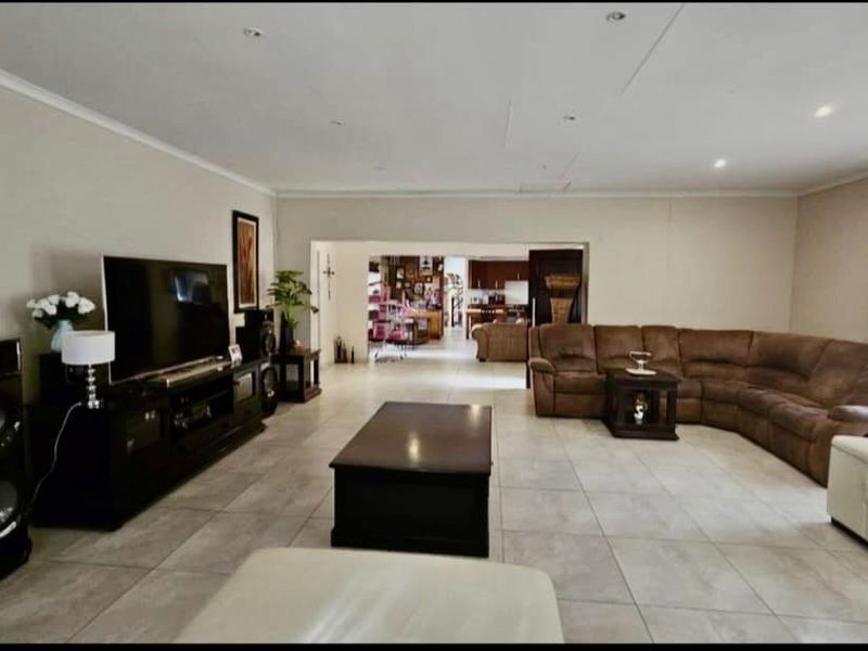 Beautiful property in Cashan, Look no further!! - Photo 6