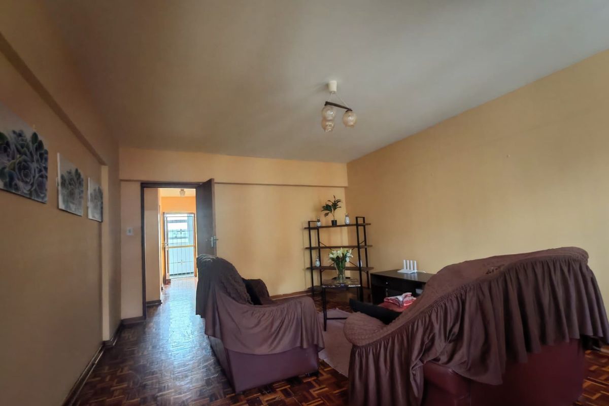 SPACIOUS TWO BEDROOM APARTMENT! PERFEC INVESTMENT PROPERTY - Photo 2