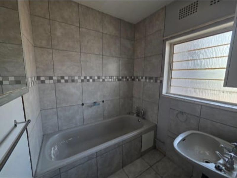 Jewel of a Home overlooking Bedfordwiew for less than R5000 a month repayment - Photo 7