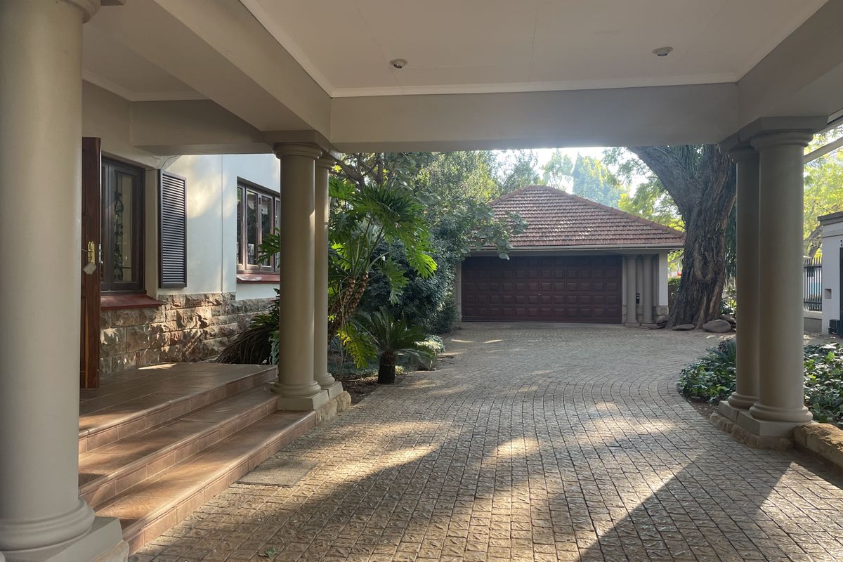 Classic homes truly shines when it’s filled with life. - Photo 2