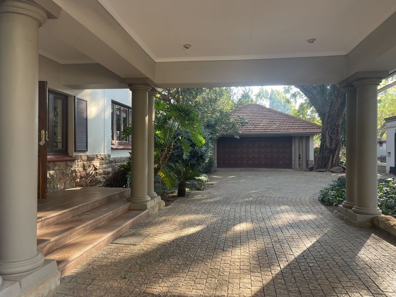 Classic homes truly shines when it’s filled with life. - Photo 2