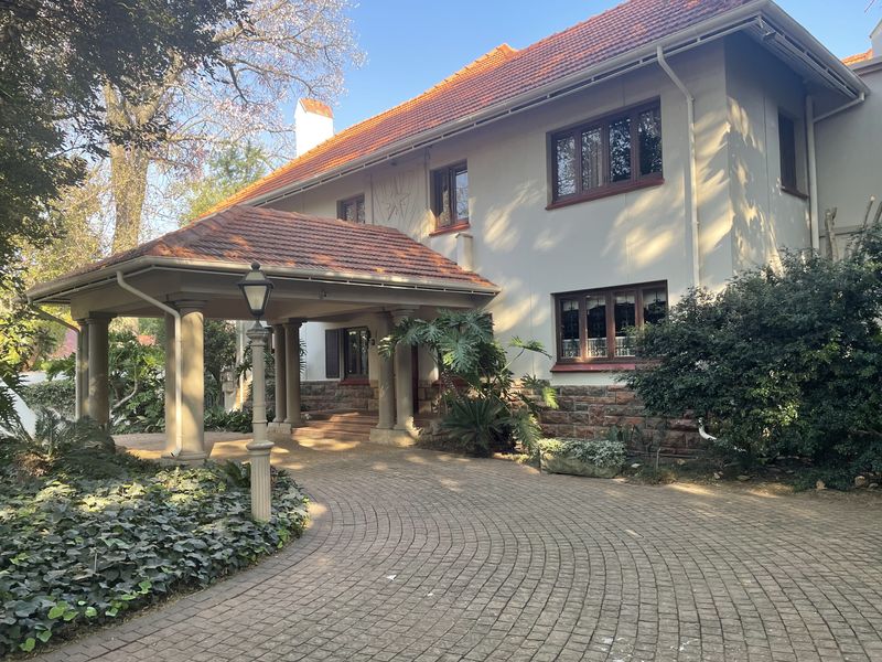 Classic homes truly shines when it’s filled with life. - Photo 1