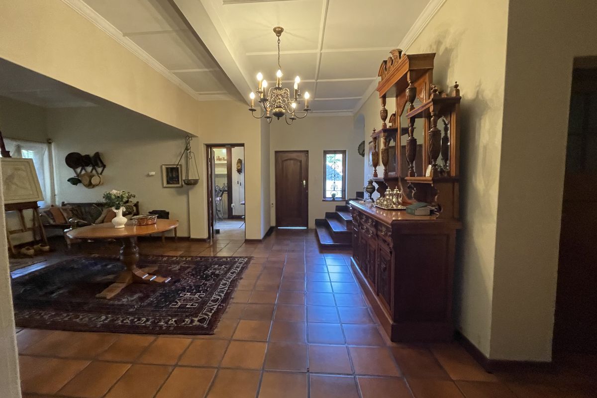 Classic homes truly shines when it’s filled with life. - Photo 4
