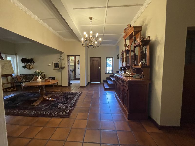 Classic homes truly shines when it’s filled with life. - Photo 4