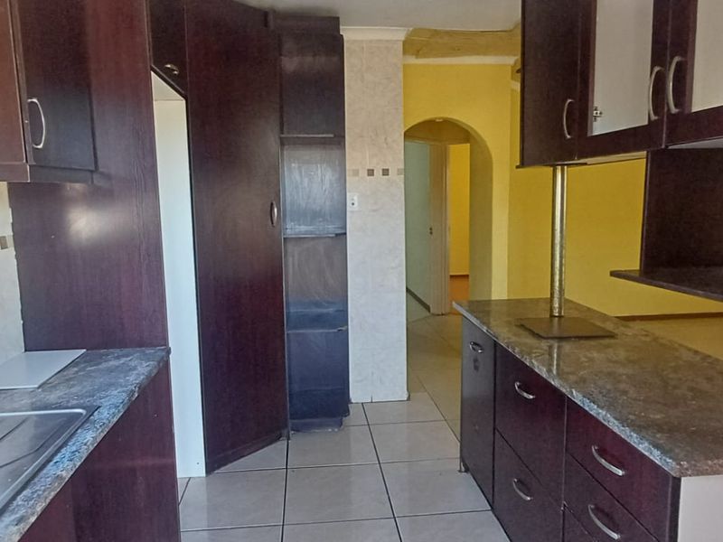 Spacious 4-Bedroom Family Home with Income Potential in Southernwood - Photo 10