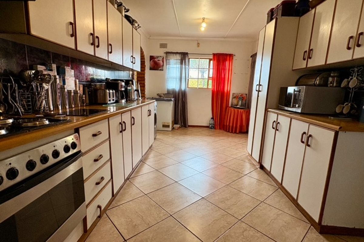 4 Bedroom house or sale in Cambridge - Photo 2