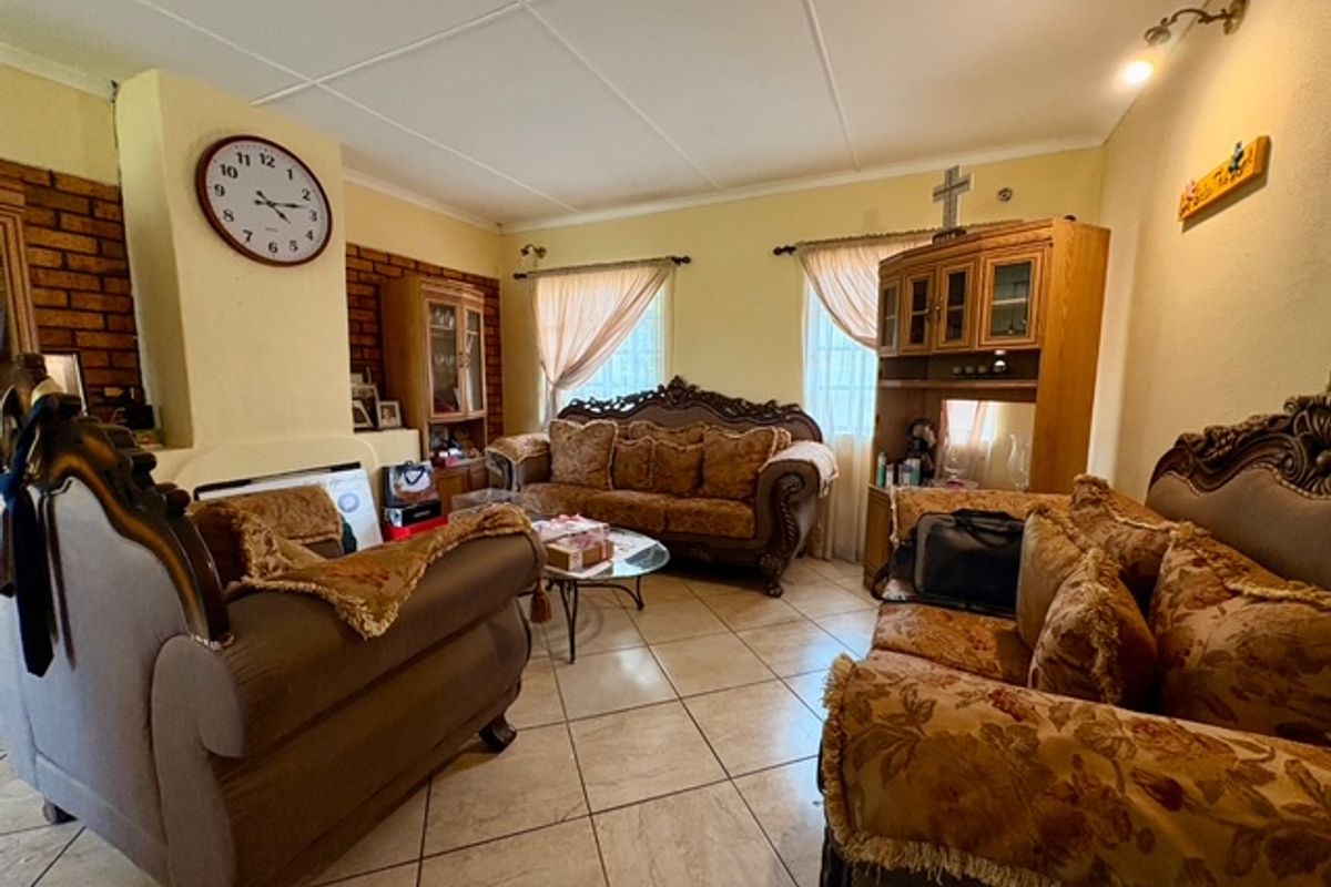 4 Bedroom house or sale in Cambridge - Photo 3