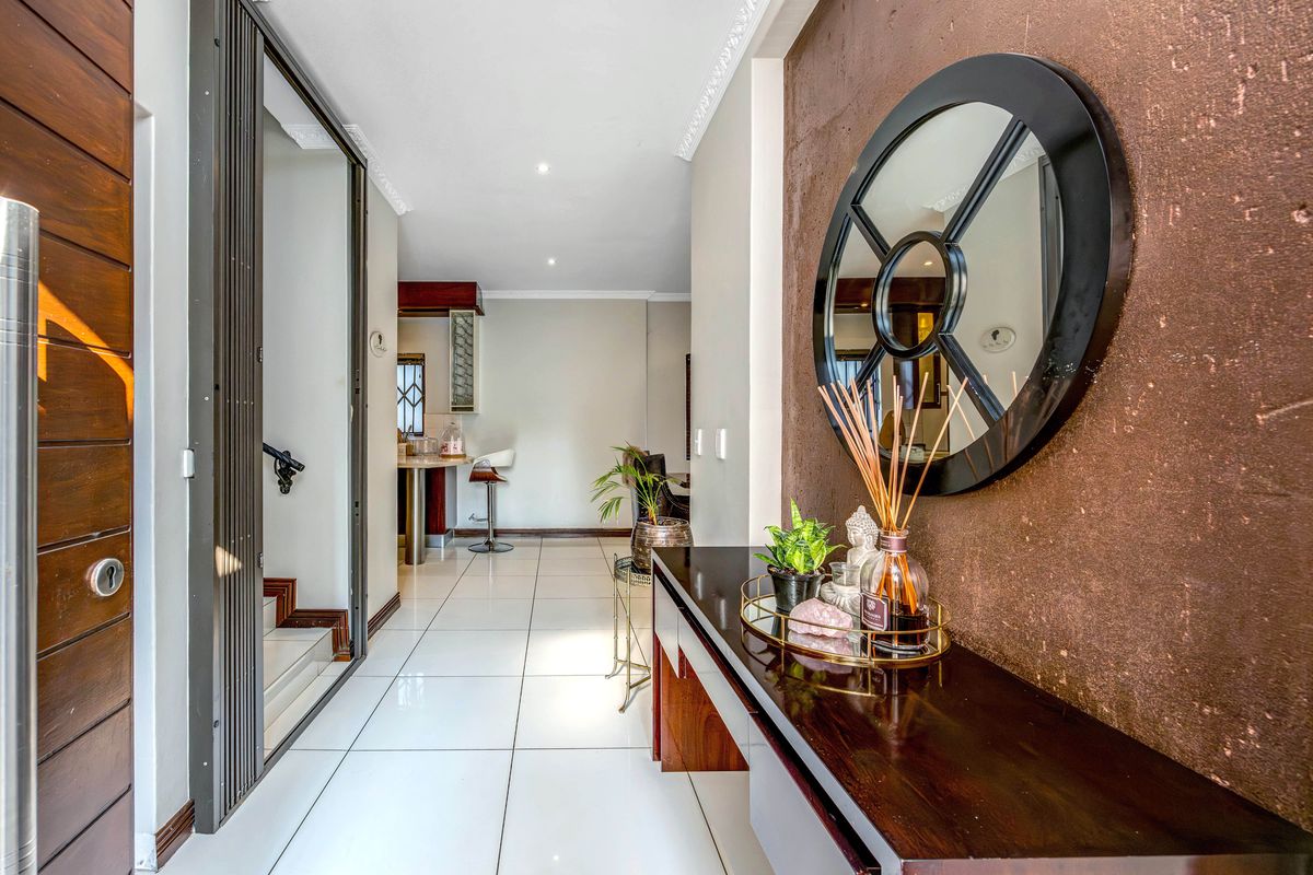 Broadacres Gem: Modern Estate Living off-grid - Photo 3