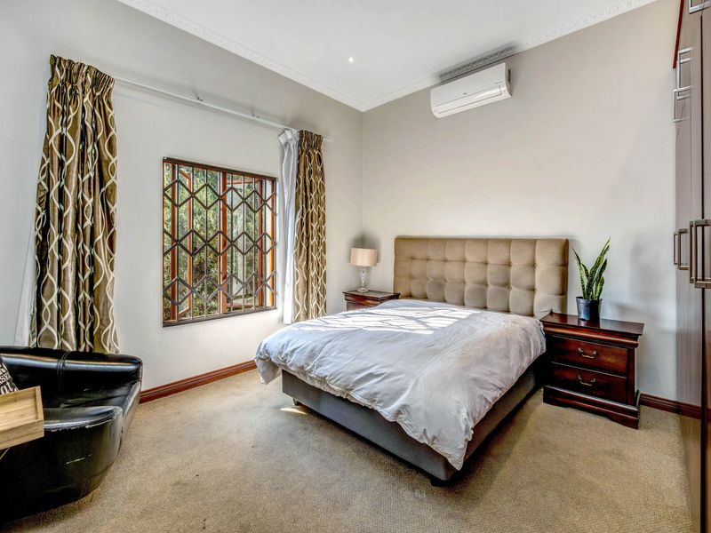 Broadacres Gem: Modern Estate Living off-grid - Photo 10