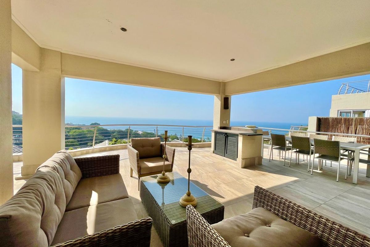 Luxury Ocean View Apartment in Prime Location - Photo 2