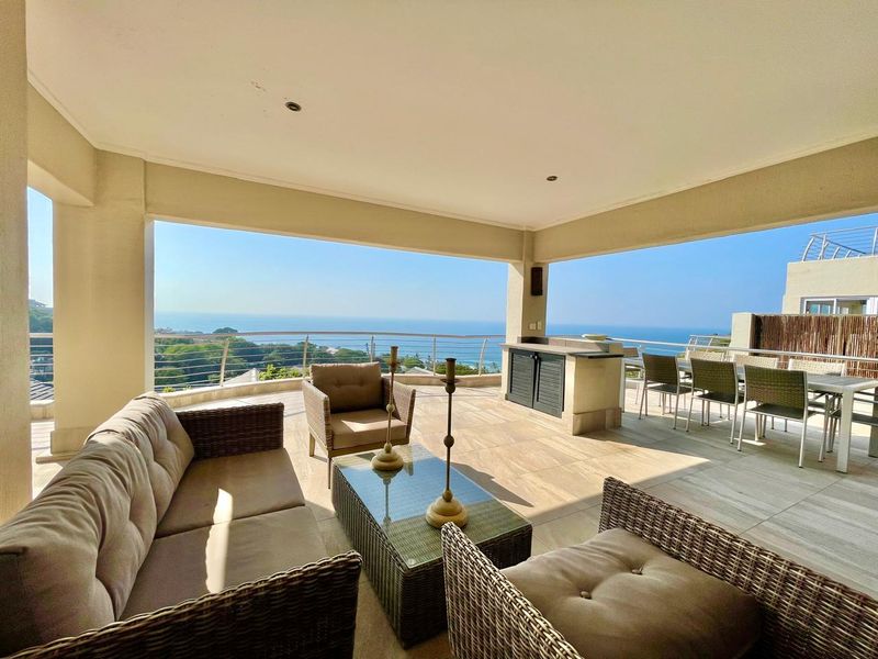 Luxury Ocean View Apartment in Prime Location - Photo 2
