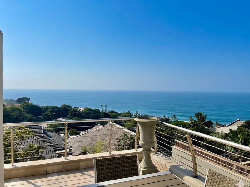 Luxury Ocean View Apartment in Prime Location - Photo 1