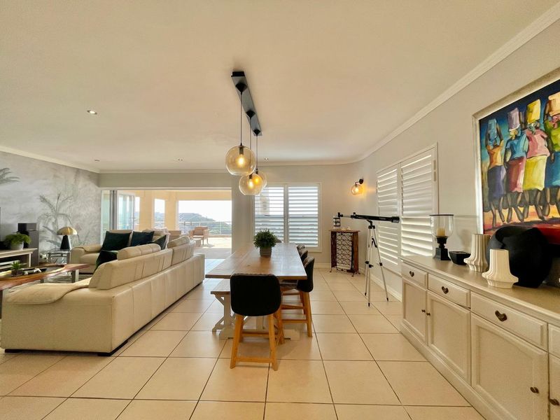 Luxury Ocean View Apartment in Prime Location - Photo 6