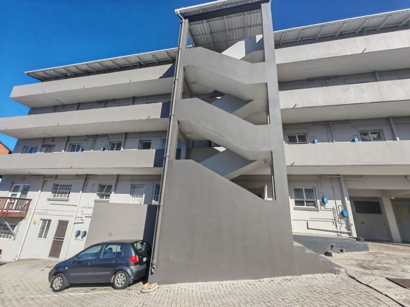 SPACIOUS ONE BEDROOM APARTMENT!!! - Photo 8