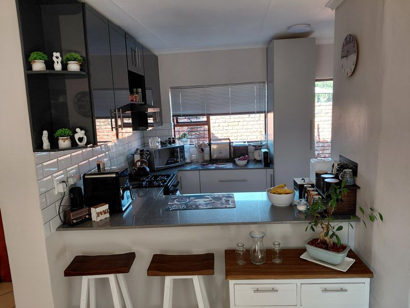 Neat & Modern Home in Quiet Windsor Park, Despatch - Photo 9