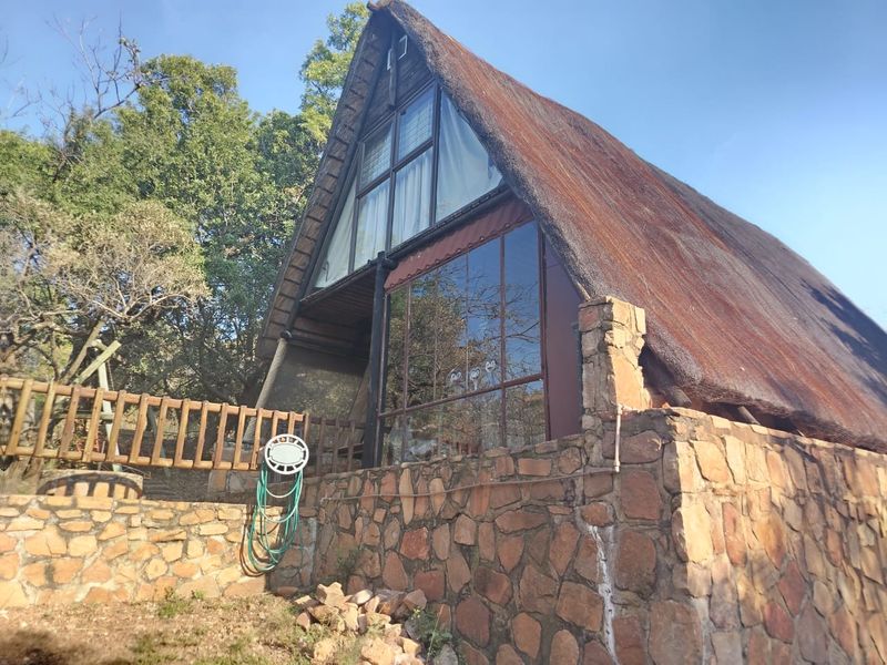 Charming 3-bedroom house for sale in Utopia Nature Estate, Rustenburg—your dream home awaits! - Photo 3