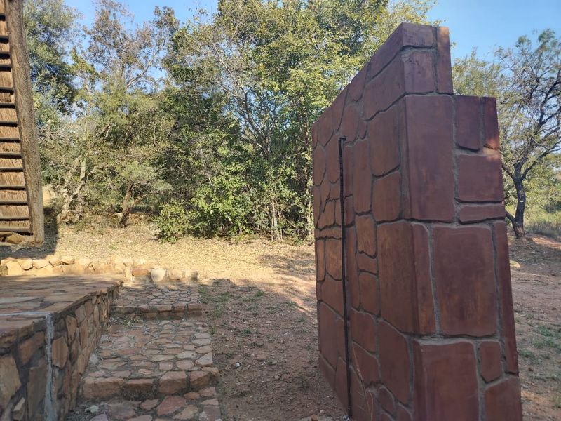 Charming 3-bedroom house for sale in Utopia Nature Estate, Rustenburg—your dream home awaits! - Photo 2