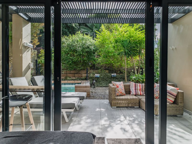 ELEGANT THREE BEDROOM TOWNHOUSE WITH QUALITY FINISHES AND PRIVATE SPLASH POOL - Photo 6