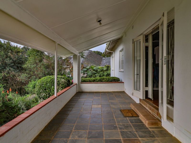 Neat, Quaint and Cosy Home - Photo 8