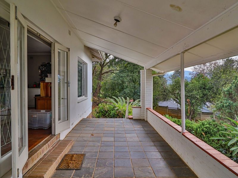 Neat, Quaint and Cosy Home - Photo 6