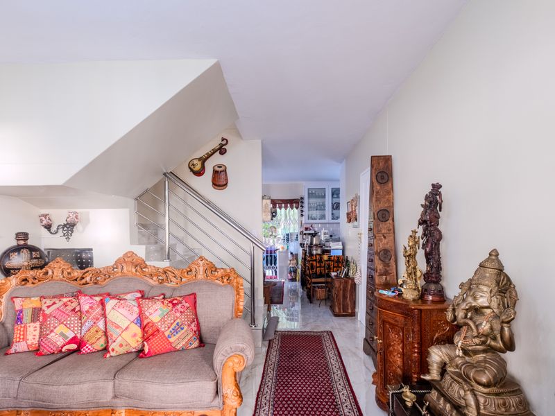 Comfortable duplex living in serene surroundings - Photo 3
