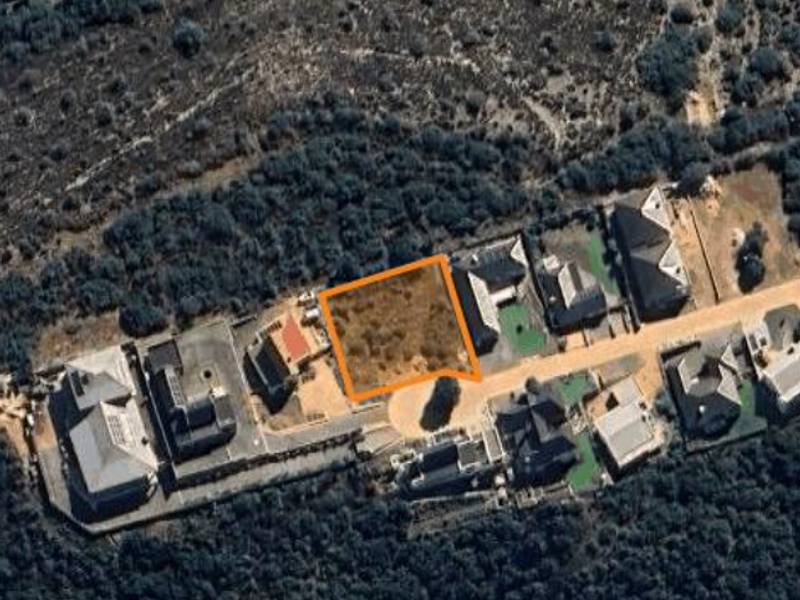 Stilbaai's Hidden Gem – 1,153 m2 of Endless Possibilities (Exclusive Sole Mandate) - Photo 1
