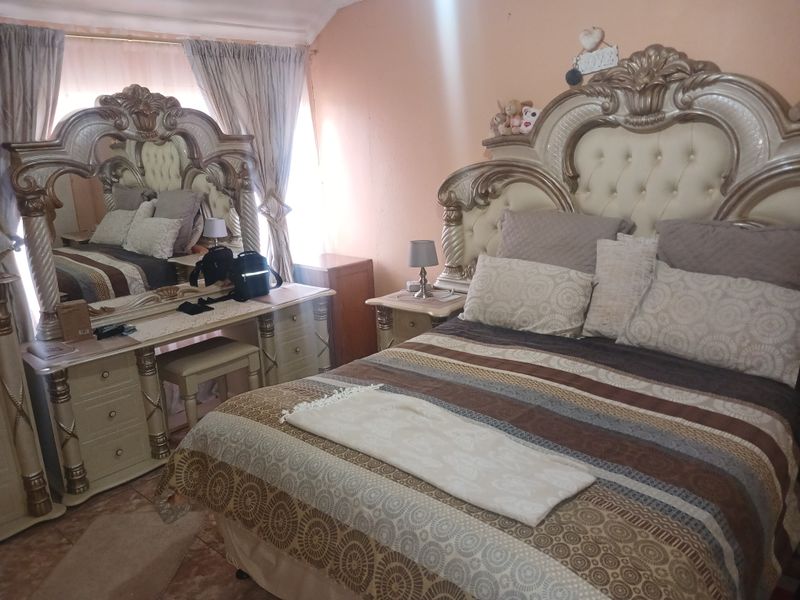 Fantastic residential  property with flatlet - Photo 9