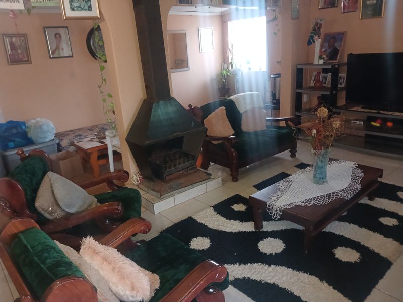 Fantastic residential  property with flatlet - Photo 6