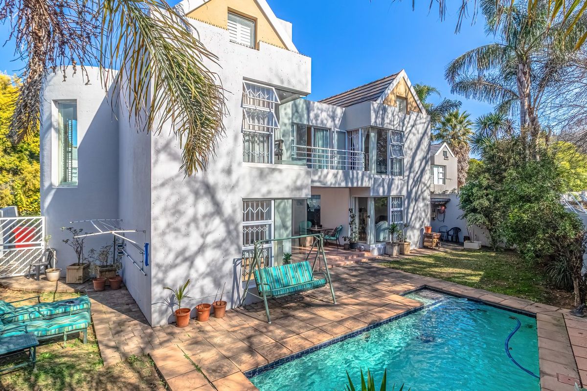 3 Bedroom Town House at our Lavin Estates in Bedfordview - Photo 3