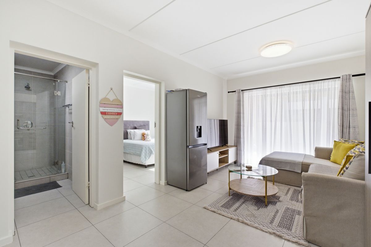 Modern 1 Bed, 1 Bath Unit for Sale in Northgate - Photo 4