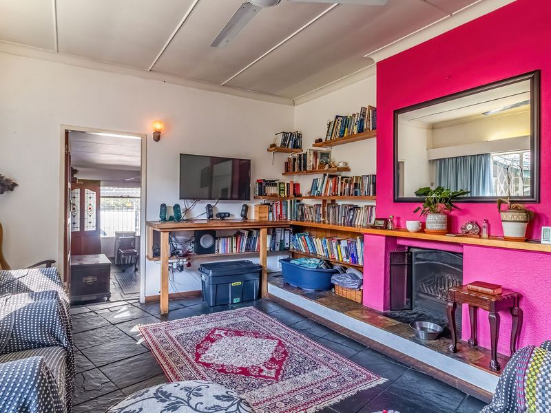 Spacious 3-Bedroom Family Home with Separate 2-Bedroom Flatlet & Pool - Photo 5