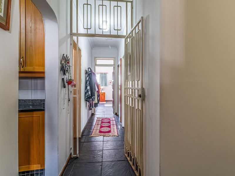 Spacious 3-Bedroom Family Home with Separate 2-Bedroom Flatlet & Pool - Photo 10