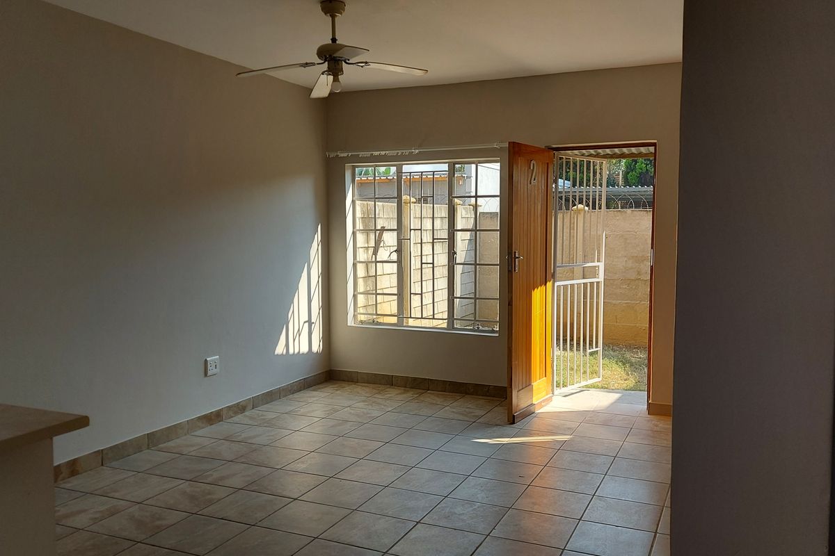 Neat & Secure 3-Bedroom Duplex in a Small, Well-Maintained Complex, Ooseinde, Rustenburg - Photo 3