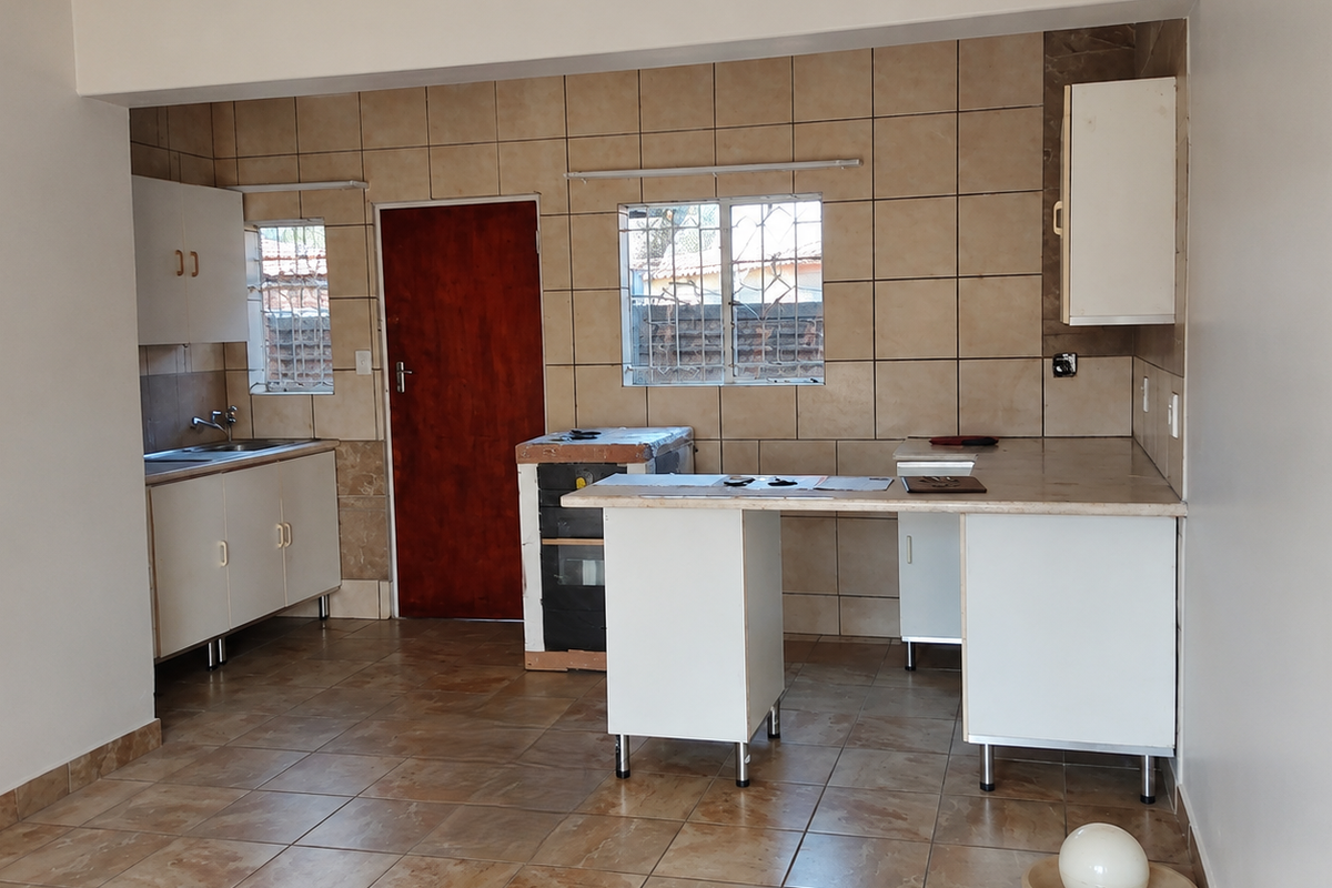 Neat & Secure 3-Bedroom Duplex in a Small, Well-Maintained Complex, Ooseinde, Rustenburg - Photo 2
