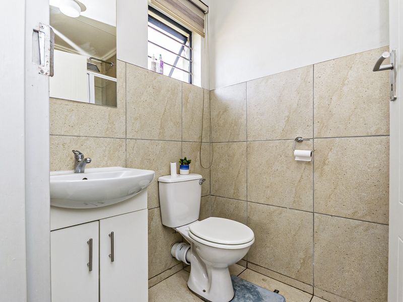 Charming 3-Bedroom Freehold Home in Mindalore, Krugersdorp – A Perfect Place for Family Living! - Photo 8