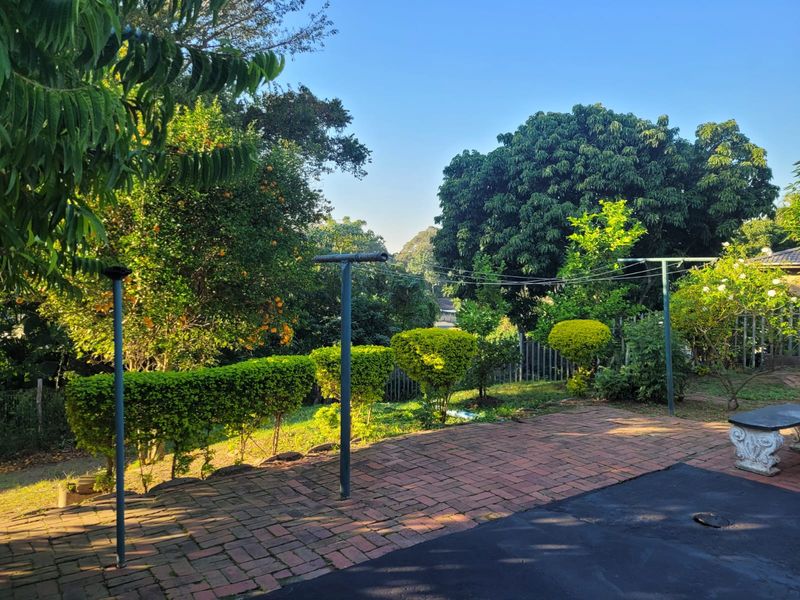 Modern Family Living in a Prime Pinetown Location - Photo 6