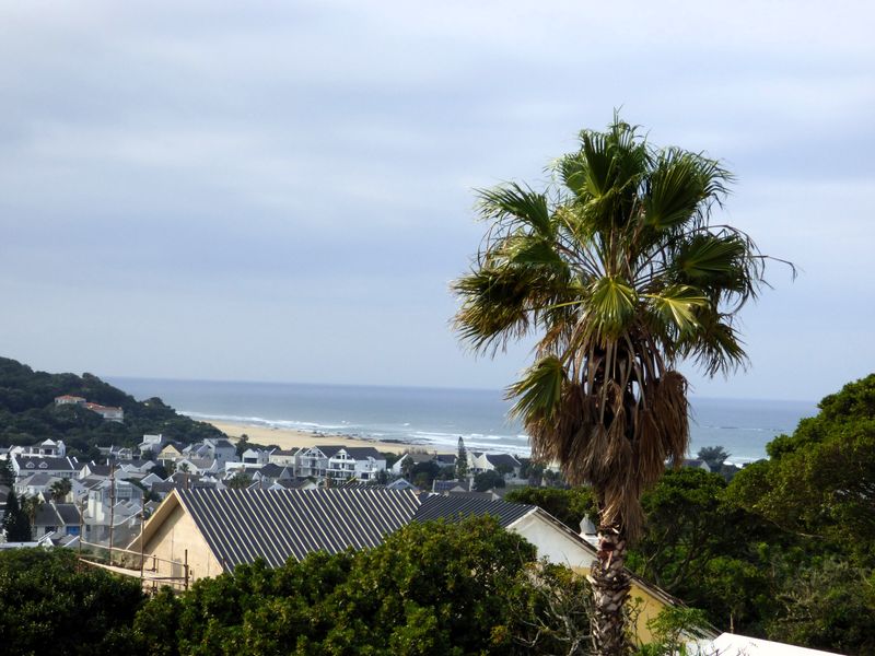 Spacious Corner Townhouse with Stunning Kowie River, Harbour & Sea Views - Photo 2